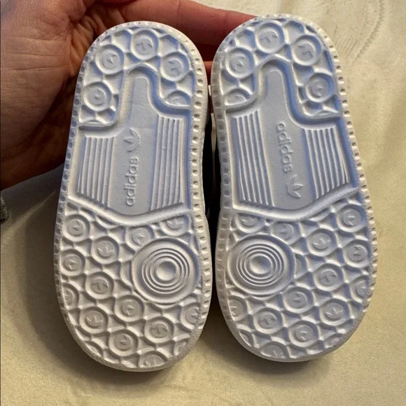 Like new! Baby Adidas Forum Low Cloud White Royal Blue, sz 4c - Picture 10 of 10